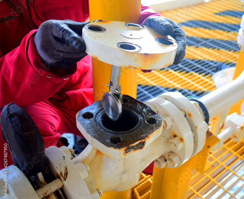 Cuadro en lienzo Check valve in a production facility to control flow direction