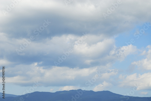 山 空 雲 素材