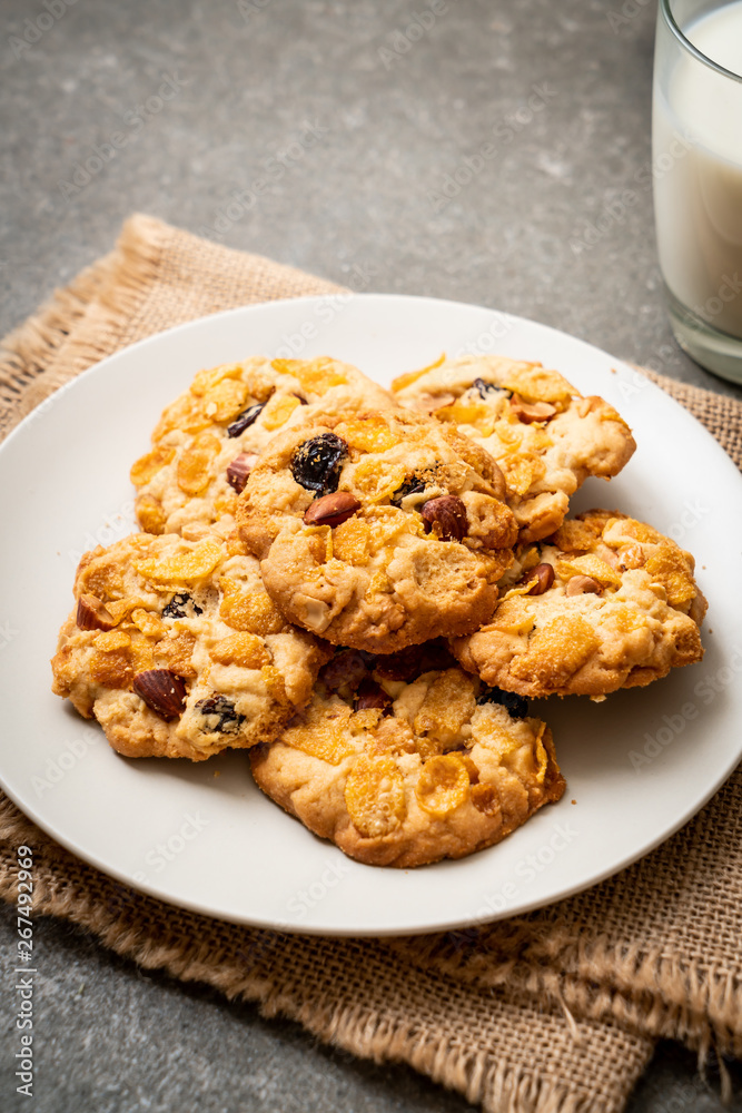 cookies with cornflake raisin and almonds cookies with cornflake raisin and almonds