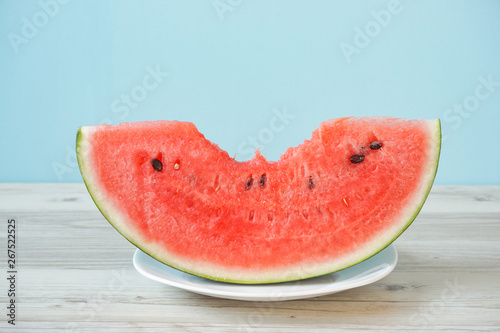 Watermelon on the table. Watermelon on a plate. テーブルの上のスイカ。皿の上のスイカ