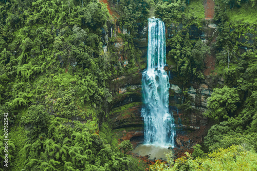 Fototapeta Naklejka Na Ścianę i Meble -  waterfall in aizwal