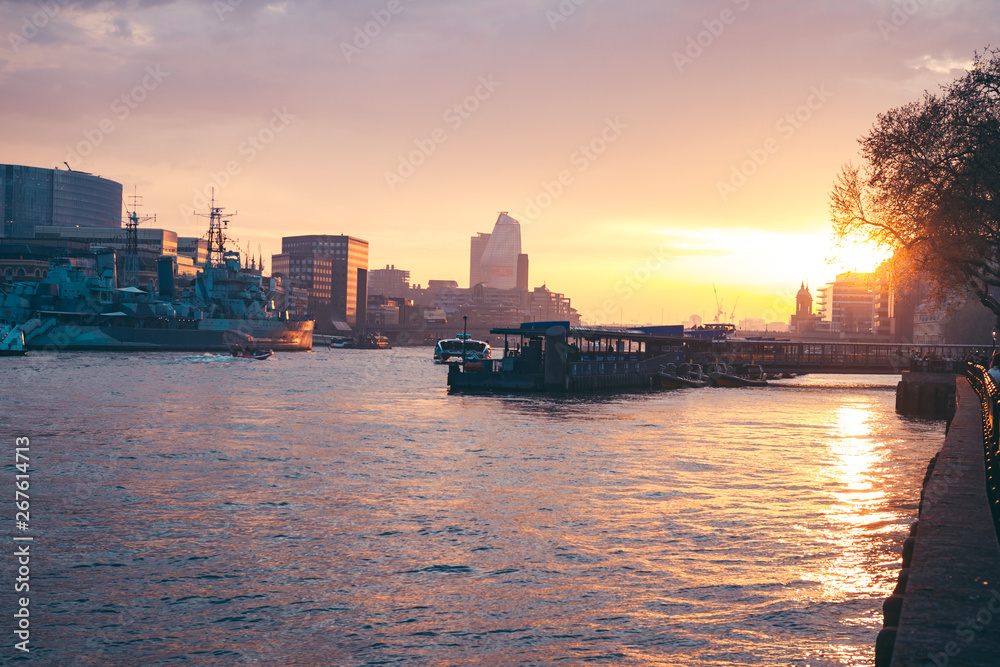 Amazing sunset over the river Thames in London