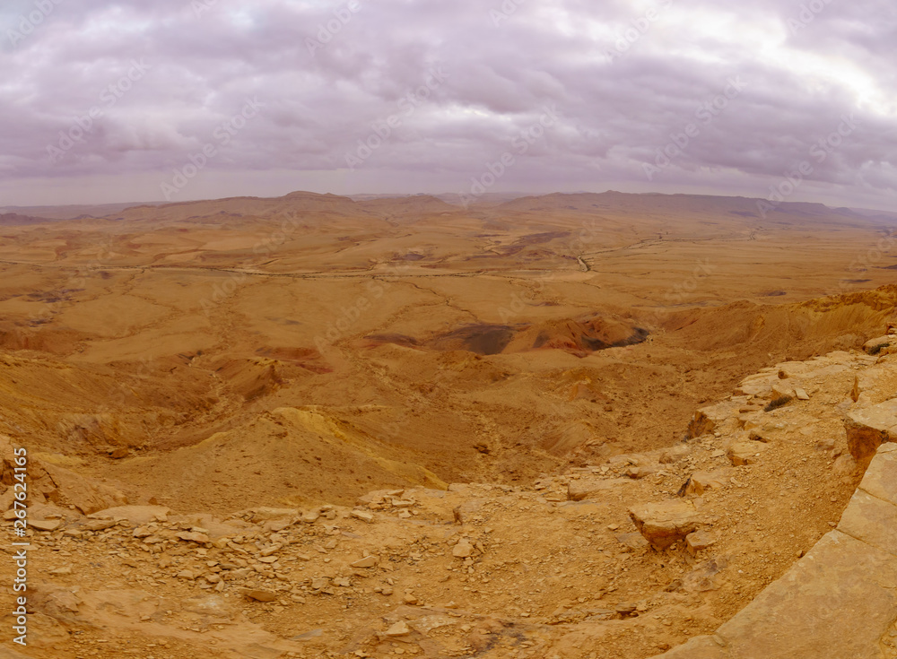 Fototapeta premium Panoramic sunset view of Makhtesh (crater) Ramon