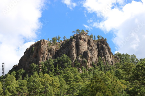 Die schönen und natürlichen Berge und Täler Gran Canarias. Spanien