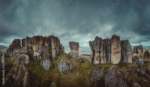 Cuadro en lienzo Bosque de Piedras Cumbe Mayo