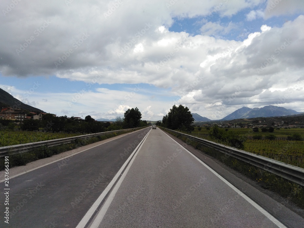 Strada facendo Strada facendo