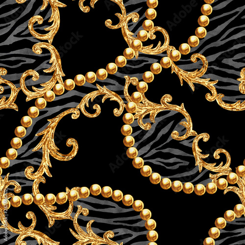 Golden chain glamour baroqu...