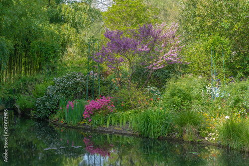Canvas Print Giverny, France - 05 07 2019: The gardens of Claude Monet in Giverny