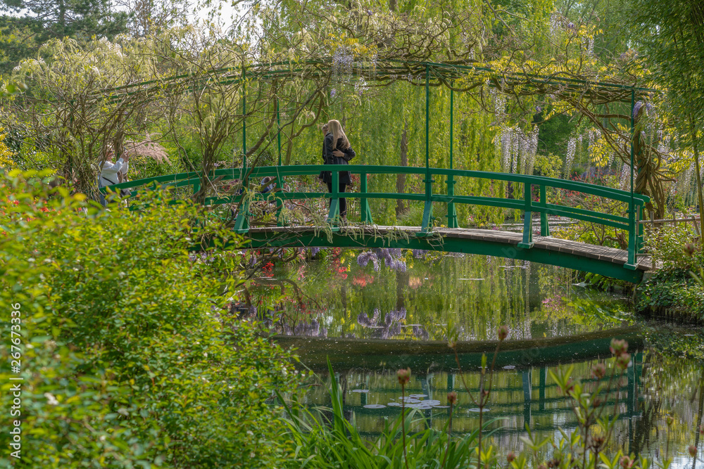 Fotografie Giverny, France - 05 07 2019: The gardens of Claude Monet in Giverny