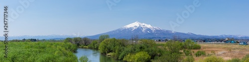 (青森県-パノラマ風景)岩木山と岩木川を望む風景１