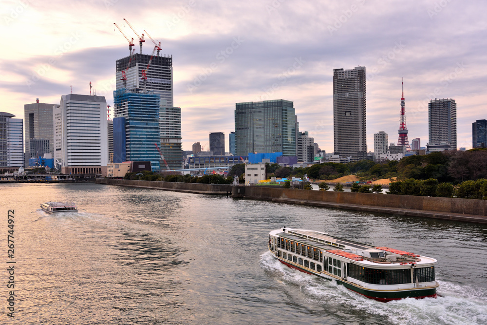 Fototapeta premium 隅田川勝鬨橋周辺の風景
