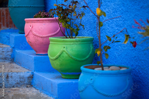 Macetas de colores en Chauen (Marruecos)