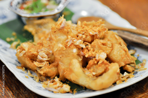 Fotografie fried sliced fish or fried fish