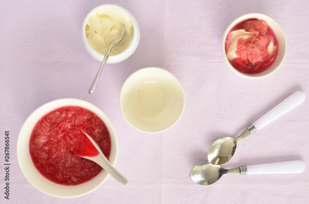 Yogurt with rhubarb compote Yogurt with rhubarb compote