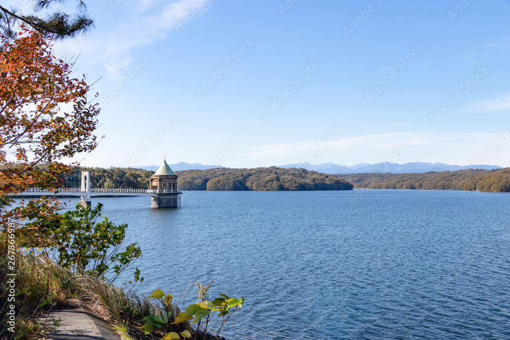 狭山湖の取水塔