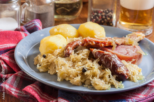 Photos Choucroute garnie. Alsatian sauerkraut