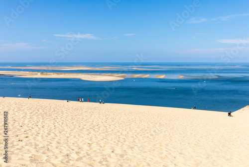  People on the Dune of Pilat  the tallest sand dune in Europe. La Teste-de-Buch  Arcachon Bay  Aquitaine  France
