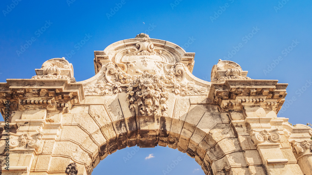 Obraz premium Habsburg Gate to Buda Castle in Budapest, Hungary