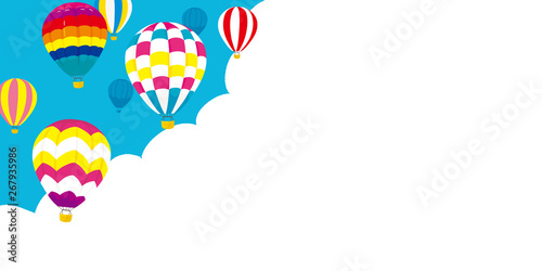 気球と青空 背景イラスト