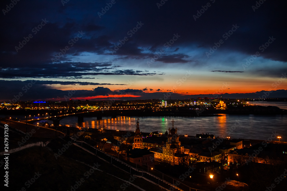 Великолепные закаты на возвышенности Нижнего Новгорода