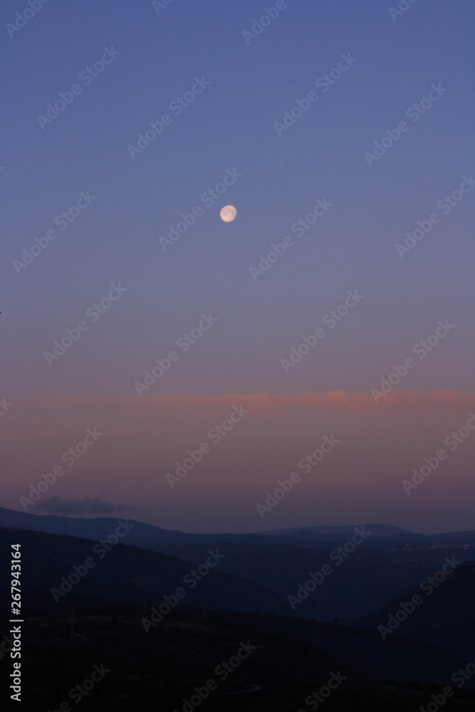 amanecer con luna