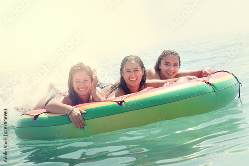 Girls having fun in the water © Luis Louro