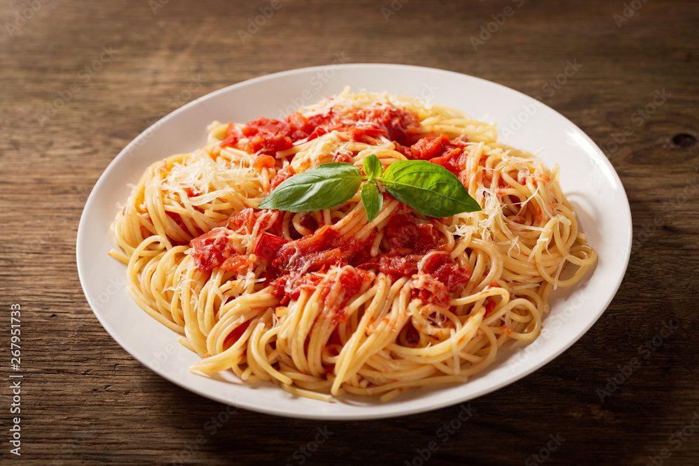 plate of pasta with tomato sauce