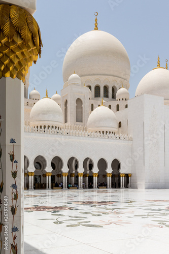 Scheich-Zayid-Mosque Abu Dhabi photo