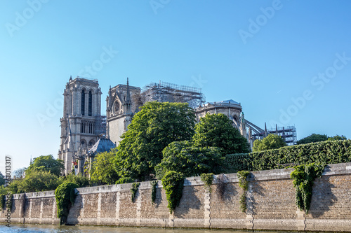 La Cathédrale Notre-Dame de Paris 1 mois après l'incendie