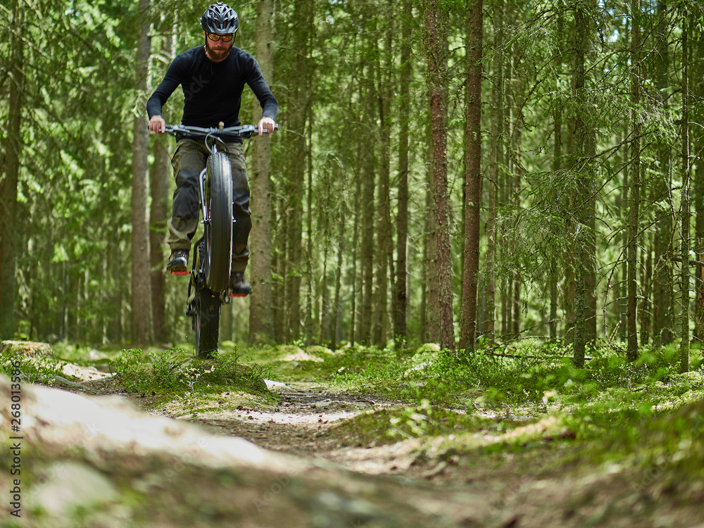 Fototapeta premium Mountain Bike Adventure