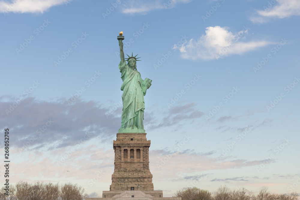 Fototapeta premium Statue of liberty in New York