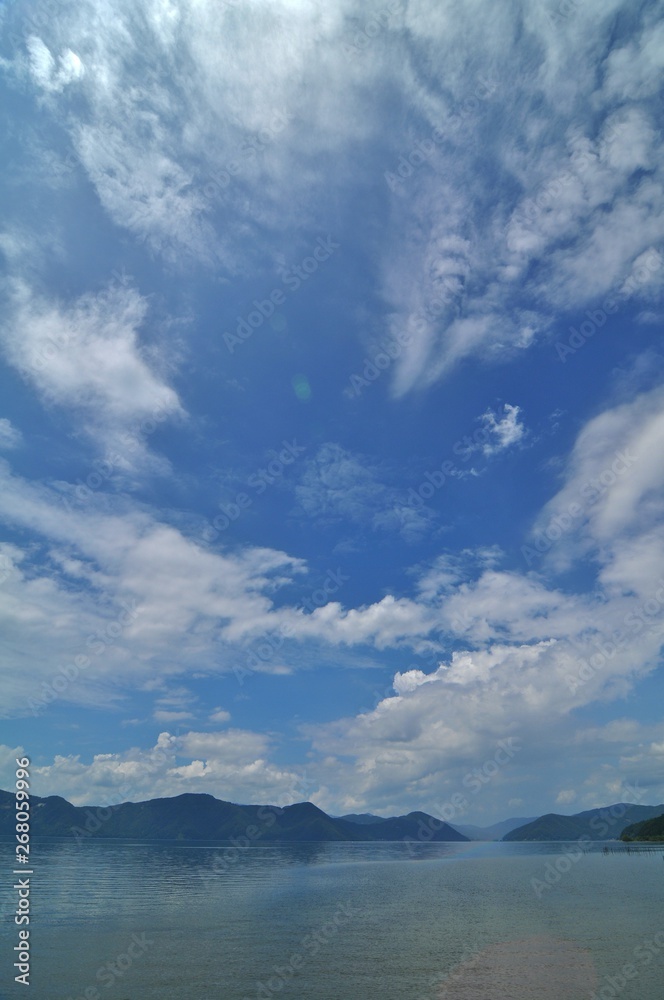 夏空が広がる琵琶湖