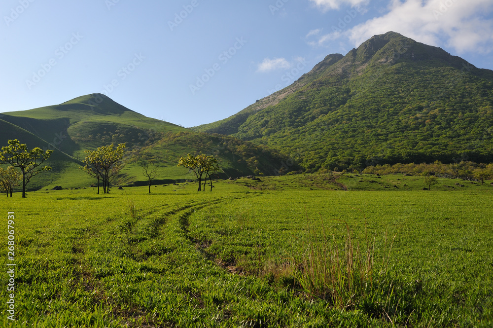 由布岳 由布岳