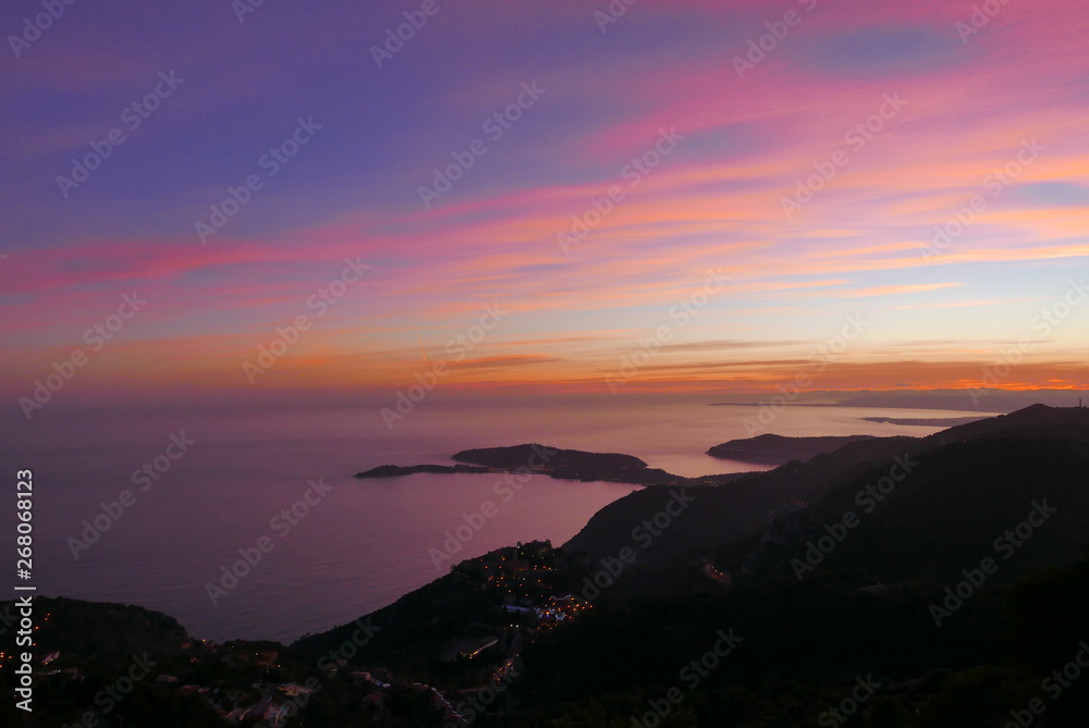 Fototapeta premium côte d'azur au crépuscule