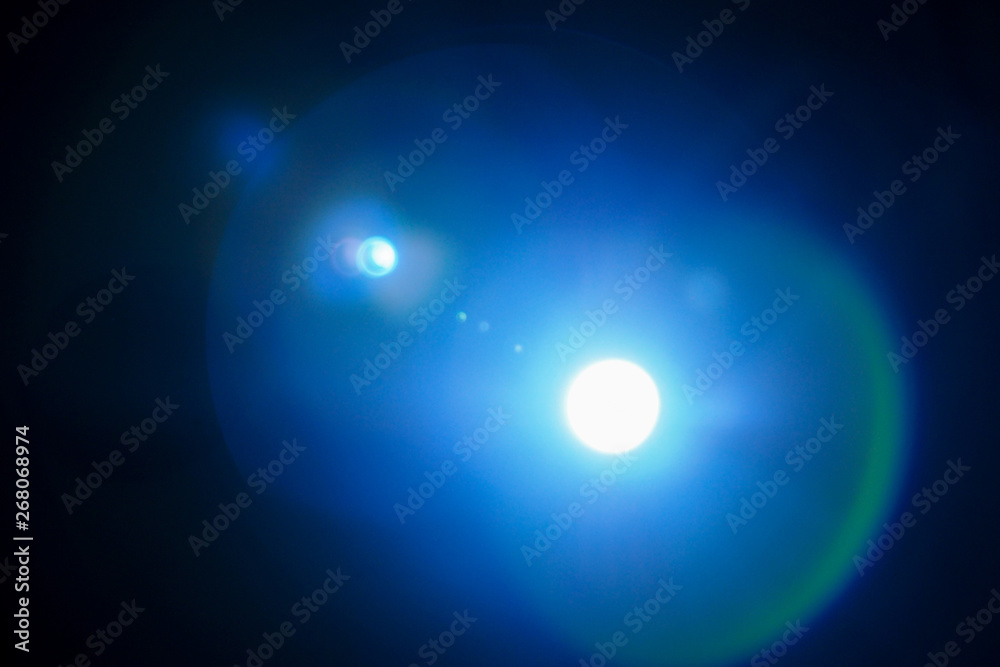 The image of the lens of the fair, caused by the reflection of the light shining through the lens glass. Cause beautiful images. The image of the lens of the fair, caused by the reflection of the light shining through the lens glass. Cause beautiful images.