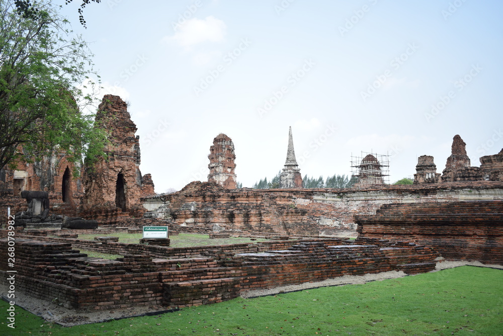 Naklejka premium Ayuttahaya kompleks świąntynny Tajlandia, Wat Mahathat, Wat Phra Si Sanphet