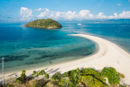 Fototapeta Naklejka Na Ścianę i Meble -  Amazing Bon Bon beach on Romblon island, Philippines