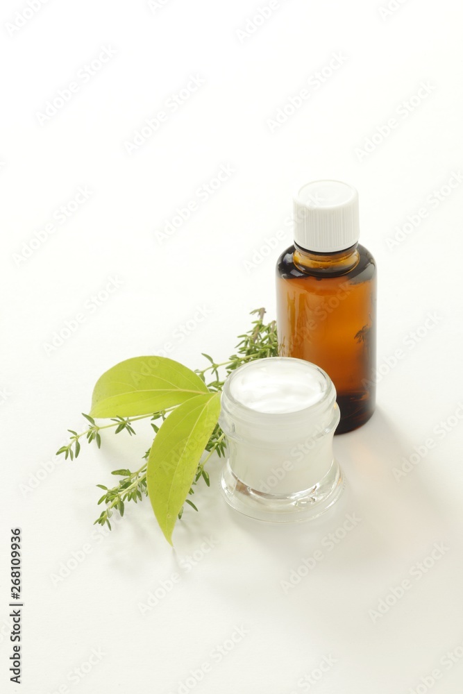 Camphor and thyme, crème and aroma therapeutic oil Camphor and thyme, crème and aroma therapeutic oil