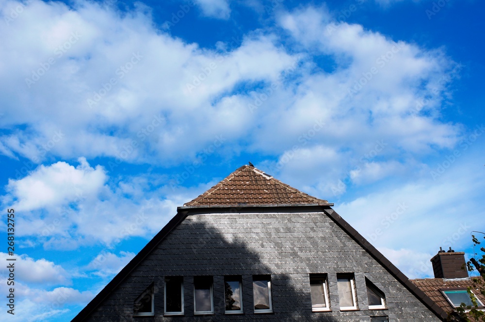 house, architecture, building, roof, sky, old, home, church, window, blue, historic, brick, windows, exterior, village, red, 