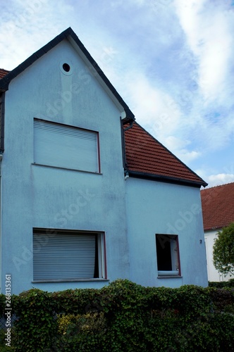 house, building, home, roof, architecture, sky, window, blue, red, old, brick, windows, new, residential, construction, wood, 