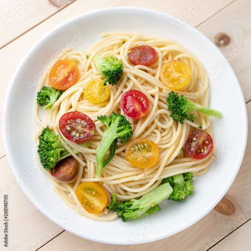 Vegetables spaghetti with tomato and broccoli, healthy vegetarian meals concept
