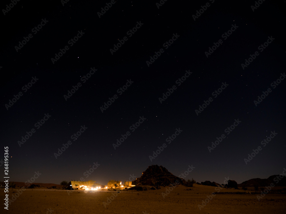 Noche estrellada en el desierto
