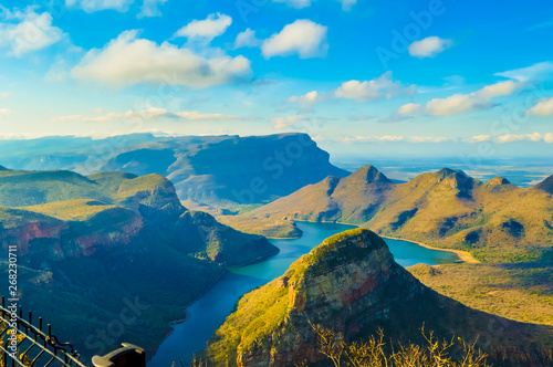Fototapeta Naklejka Na Ścianę i Meble -  Beautiful and panoramic Blyde river canyon and Three Rondawels i