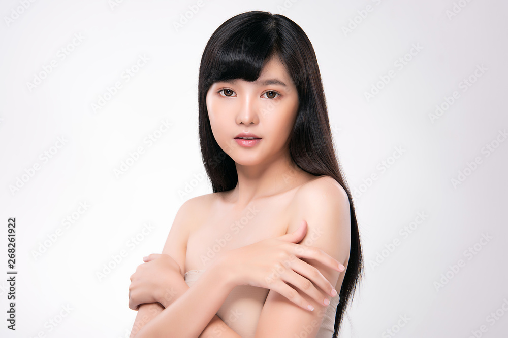 Obraz premium Beautiful Young asian Woman with Clean Fresh Skin