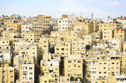 Foto Close-up view of some residential buildings seen from the Amman Citadel in Jordan