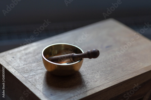 Singing bowl at home
