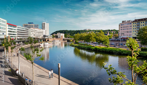 Saarbrücken, Saarland – Panorama XXL Stadtzentrum mit Saar im Sommer