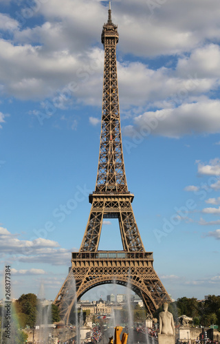 Eiffel Tower with fountains of Trocadero Quartier © ChiccoDodiFC