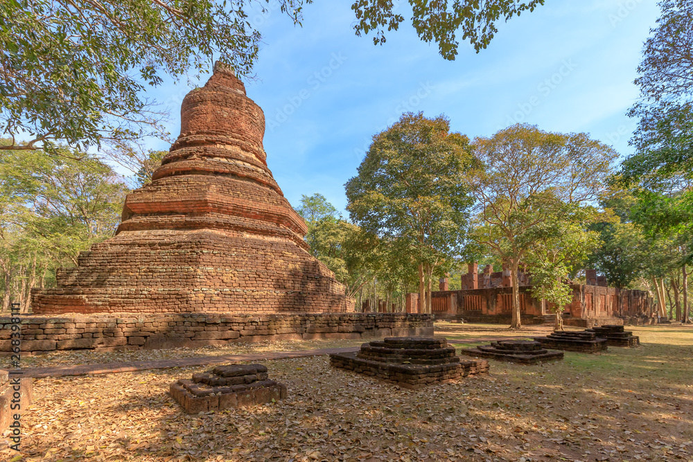 Pagoda at Wat Phra Non (Reclining Buddha) temple in Kamphaeng Phet Historical Park, UNESCO World Heritage site
