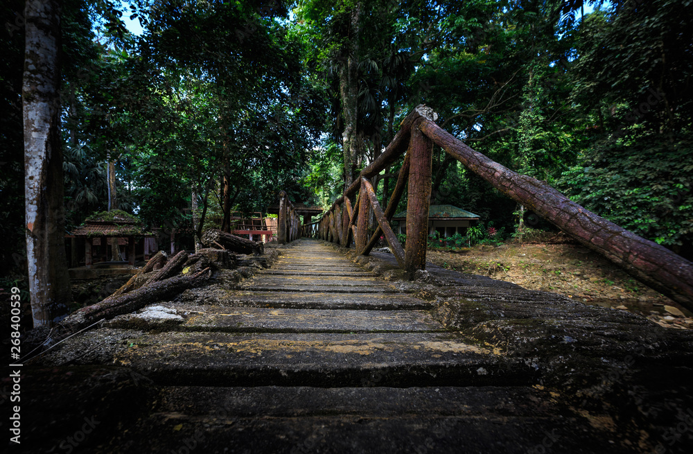 Yan Malaysia, ausgetrocknetes Flußbett, Lost Place Yan Malaysia, ausgetrocknetes Flußbett, Lost Place